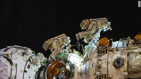 Russian astronauts to activate the new robotic arm of the space station